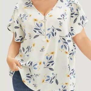 BloomChic Women's Floral V-Neck Blouse Size 30 Petal Sleeve Casual Top
